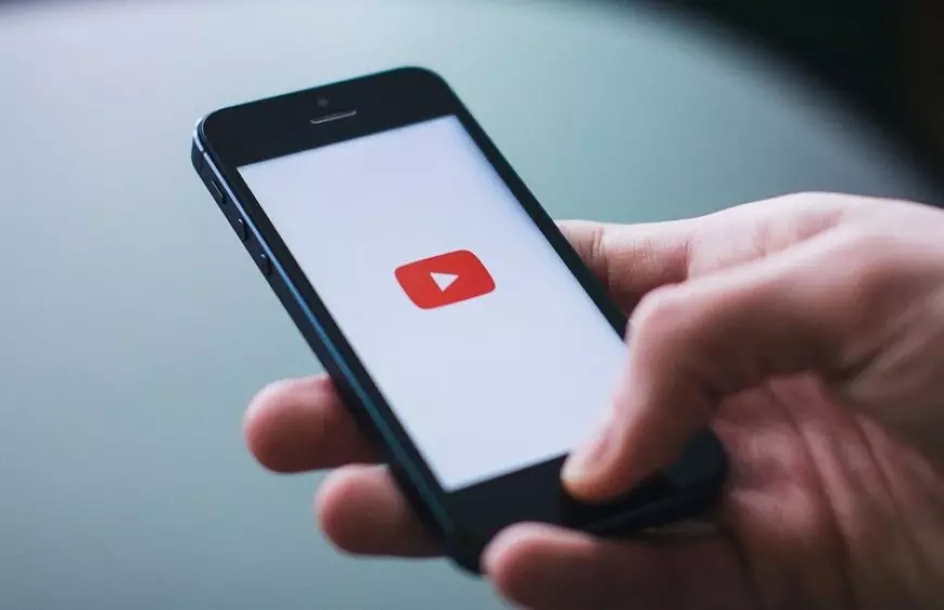 YouTube has begun threatening to block video players for using an ad blocker - still in test mode