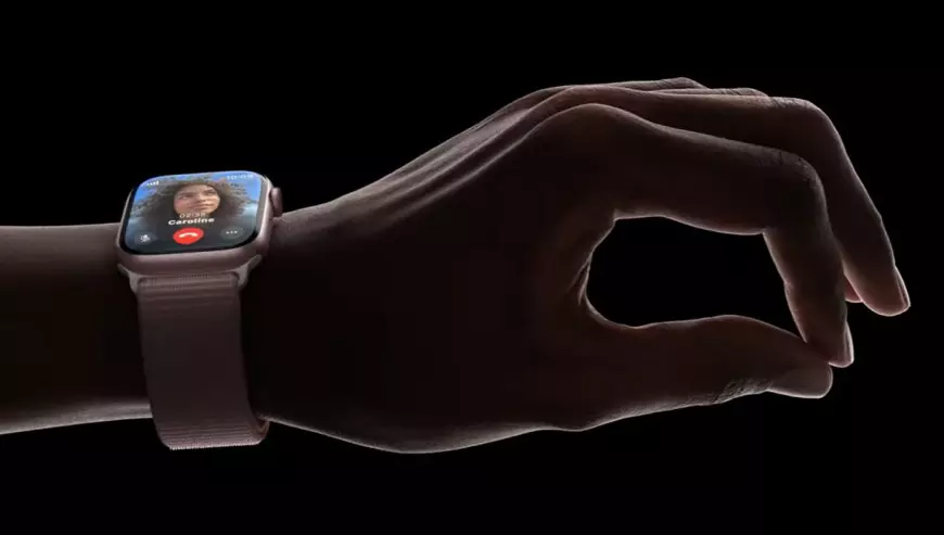 Apple Watch Series 9 and Watch Ultra 2 get double tap gesture controls